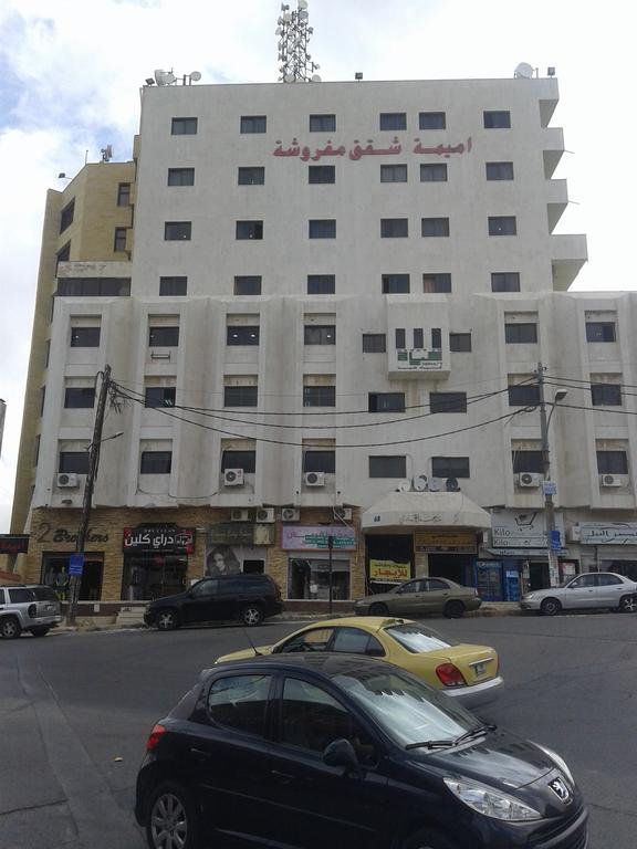 Omaima Hotel Apartments Amman Bagian luar foto
