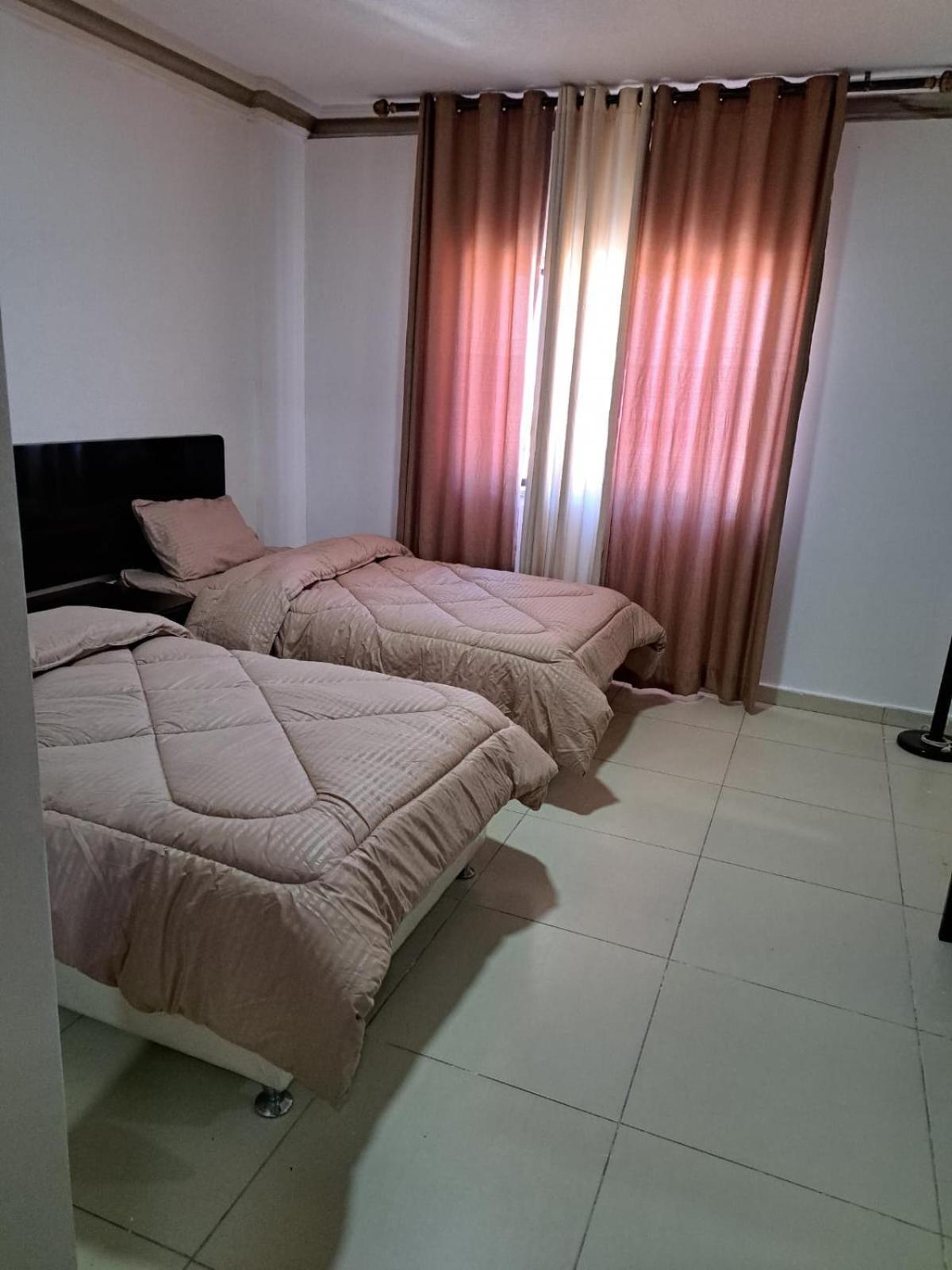 Omaima Hotel Apartments Amman Bagian luar foto