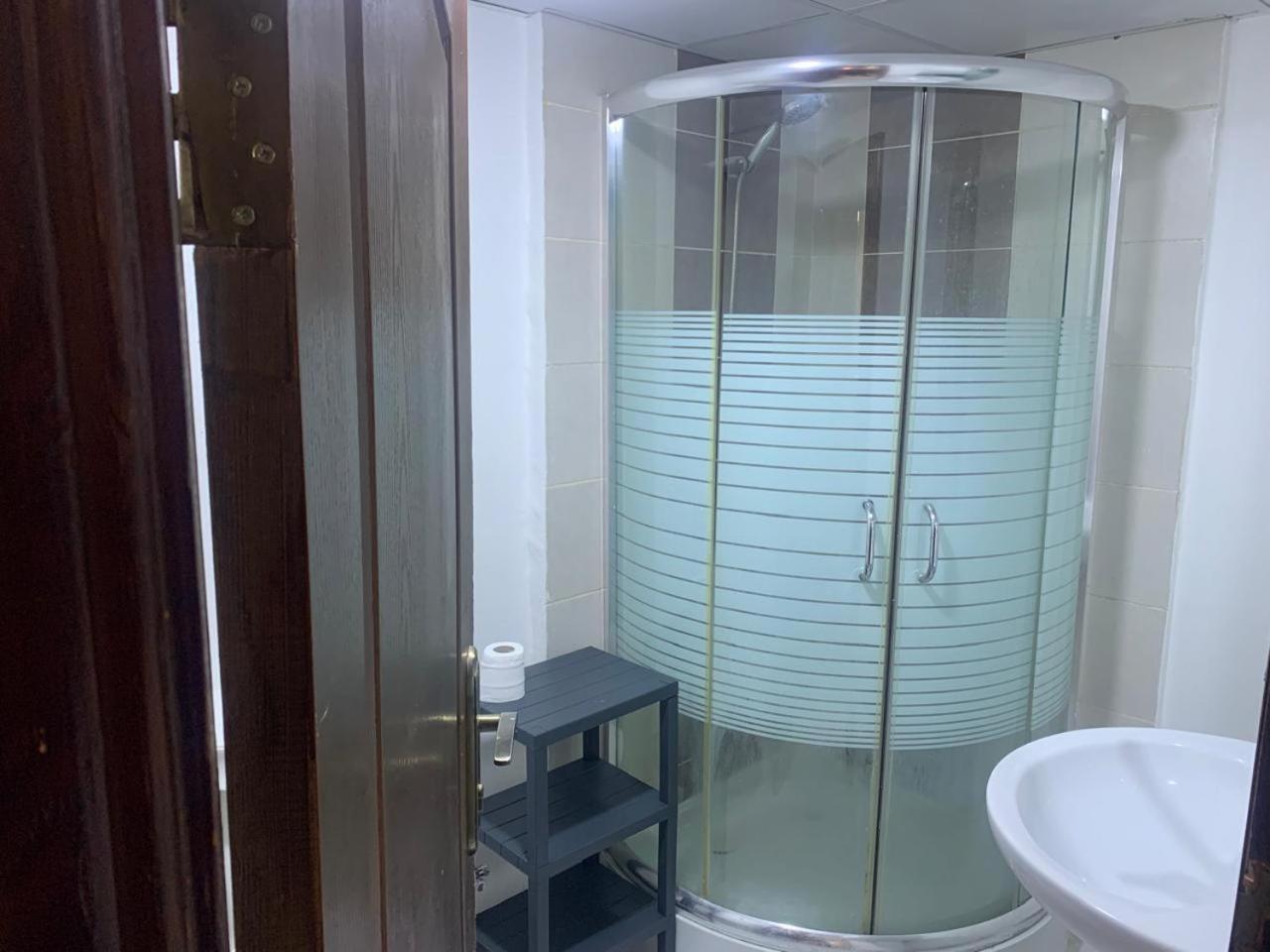 Omaima Hotel Apartments Amman Bagian luar foto