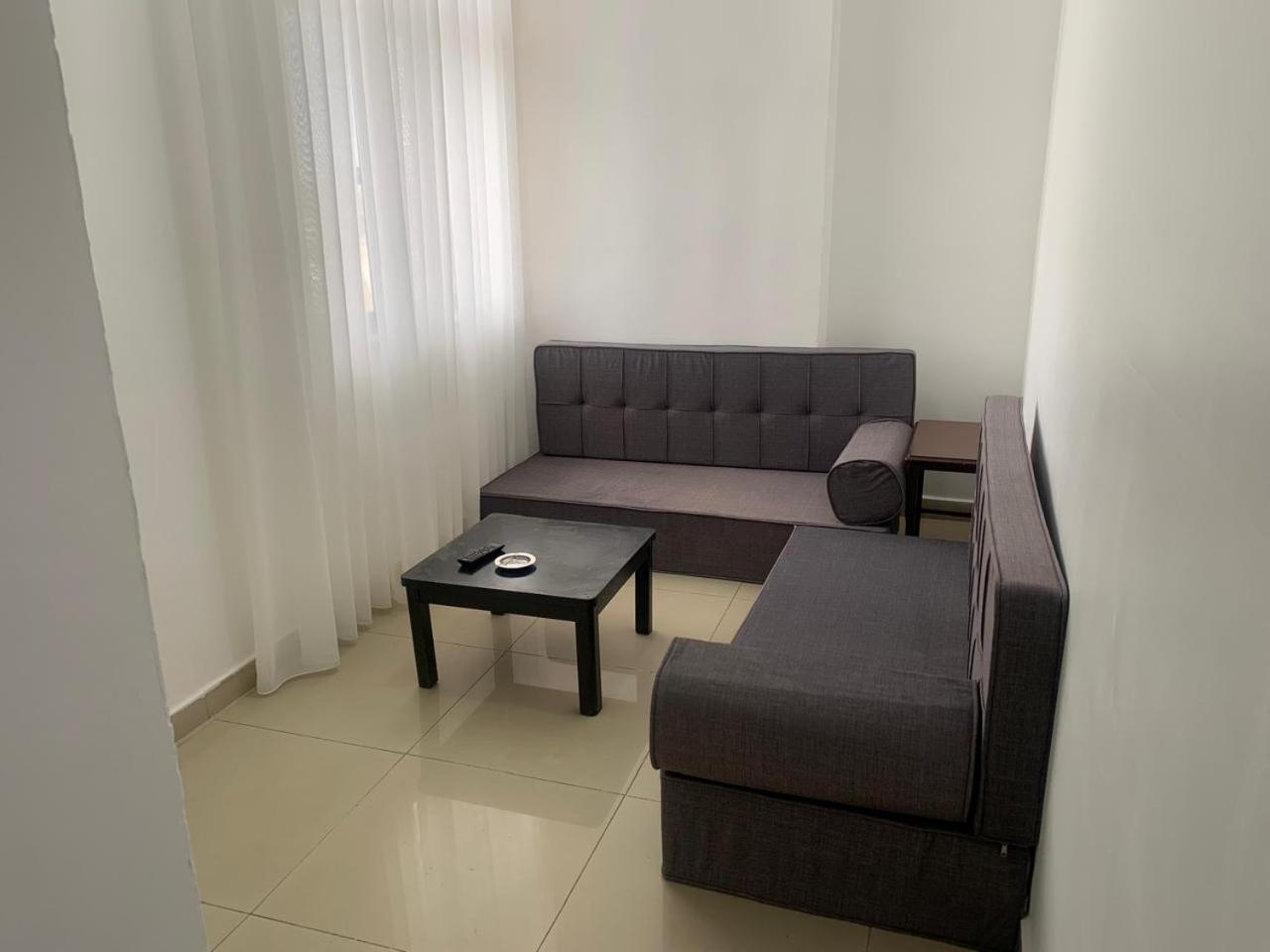 Omaima Hotel Apartments Amman Bagian luar foto